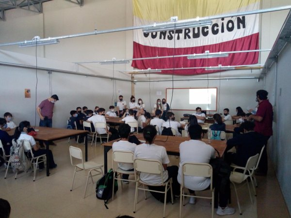 Charlas informativas para tomar una buena decisi&oacute;n